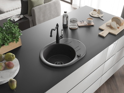 Mexen Kevin 1-bowl granite sink with drainer and Carla kitchen faucet, speckled black - 6517-76-670700-70-B