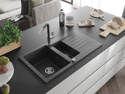 Mexen Matias 1.5-bowl granite sink with drainer and Flora kitchen faucet, black speckled - 6502-76-670401-07