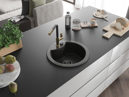 Mexen Diego 1-bowl granite sink with Flora kitchen faucet, black/golden metallic - 6512-75-670401-57-B