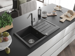 Mexen Bruno granite single-bowl sink with drainer and Flora kitchen faucet, speckled black - 6513-76-670401-08
