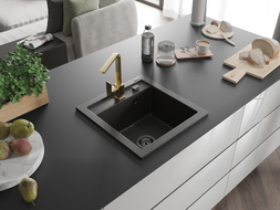 Mexen Vito 1-bowl granite sink with Rita kitchen faucet, black/gold metallic - 6503-75-670300-50-B
