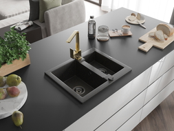 Mexen Carlos 1.5-bowl granite sink with Rita kitchen faucet, black/gold metallic - 6518-75-670300-50-B
