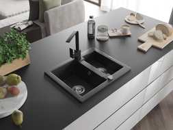 Mexen Carlos 1.5-bowl granite sink with Rita kitchen faucet, black/gold metallic - 6518-75-670300-70